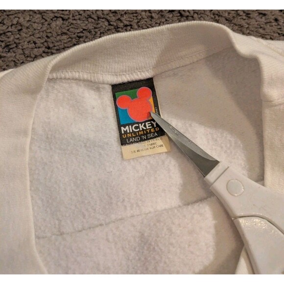 Vintage Mickey Inlimted Land n Sea Argyle Logo Crewneck Sweatshirt Women's 2X - Picture 3 of 7